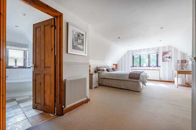 120, Reading Road, Wokingham photo 4