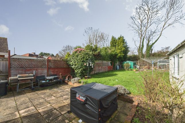 27, Woolsery Avenue, Exeter photo 4