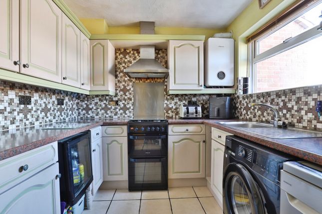 69, Aspen Gardens, Dorset photo 4