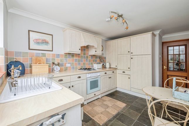 35, Beach Road, Norwich photo 2