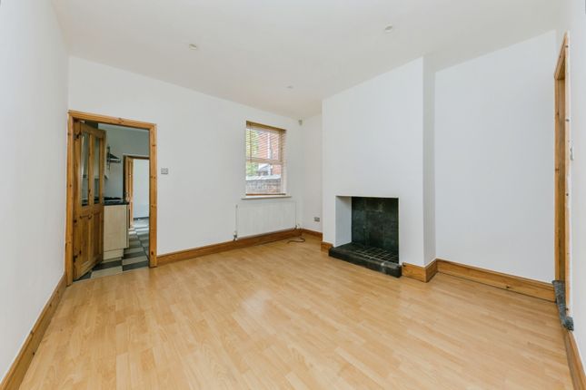 8, Stonebank Road, Stoke-on-Trent photo 4