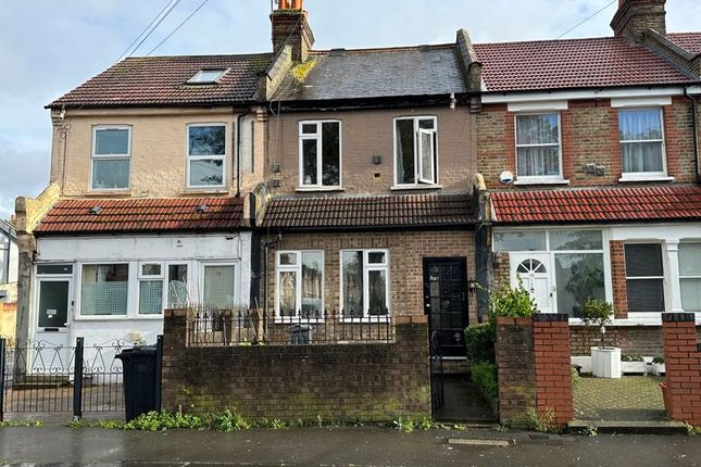 Property for sale in Inwood Road, Hounslow