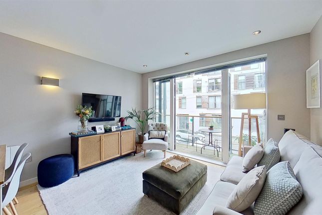 The-Retreat-Furmage-Street-Earlsfield-Sw18-0713202