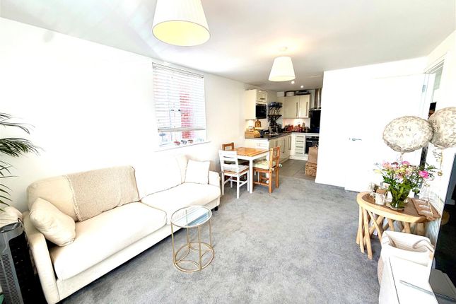 Flat 4, 235, Halfway Street, Sidcup photo 3