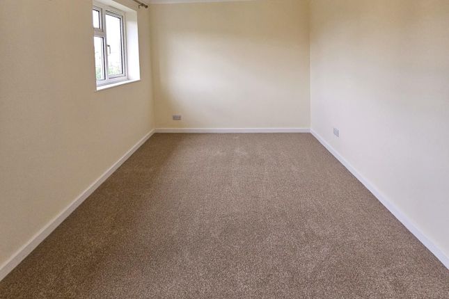 16, Eastfield Walk, Tadcaster photo 4