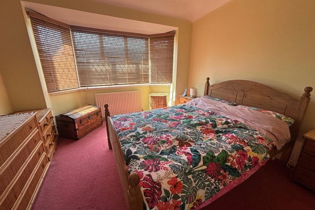 25, Elm Walk, Radlett photo 4