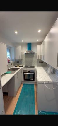 16, Cotswold Avenue, Bushey photo 2