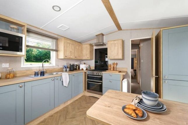 M18, Green Meadow Premier Leisure Park, Oxwich photo 4