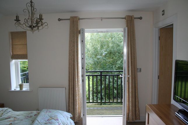 19, Millside, Hampshire photo 4