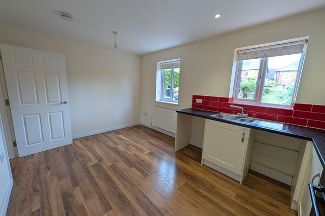 2 Neave Place, Leiston photo 2