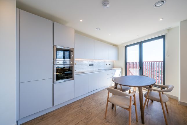 134, The Eades, 11 Selborne Road, London photo 4
