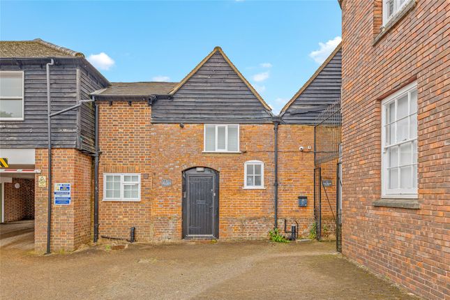 1-bed flat on 2 Gate House Court,, Grange Close, Kent, £240,000