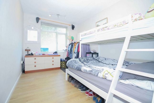 249 Hayling Road, Watford photo 5