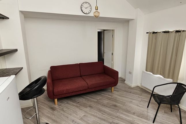 30, Manor Drive, Wembley photo 3