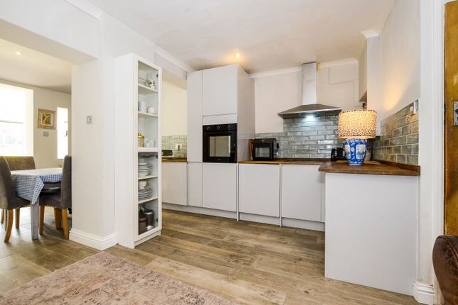 19, Ribchester Avenue, Greenford photo 4
