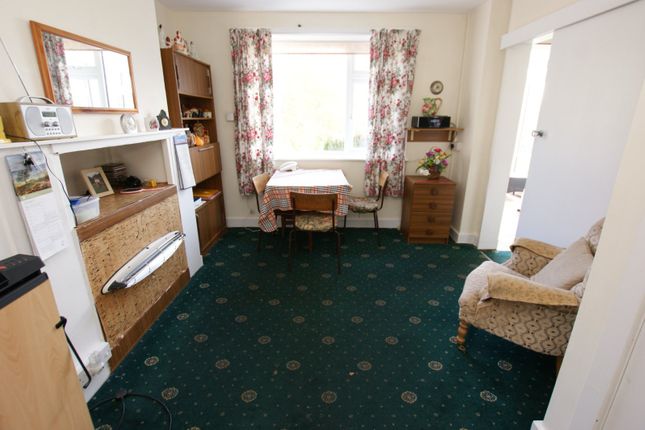 2 Meadow View,, Broadmoor Road, Wimborne photo 3
