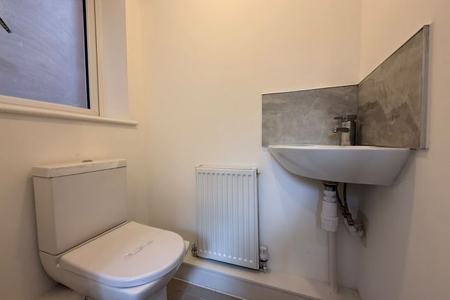 9, Colwick Grove Masbrough, Rotherham photo 4
