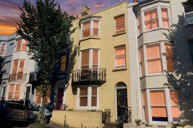 Room 2, Flat 2 53 Egremont Place, Brighton, Brighton photo 4