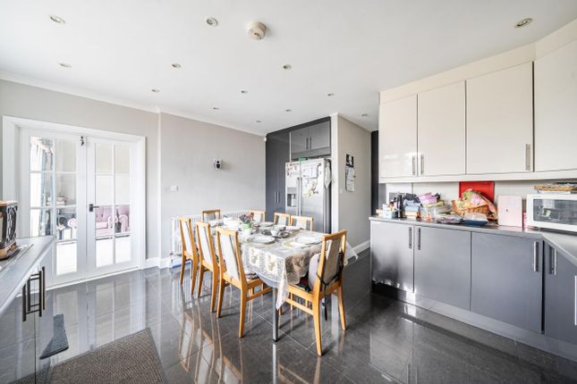 1, Trevelyan Crescent, Harrow photo 4