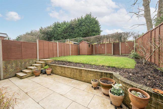 21, Sheddingdean Close, Burgess Hill photo 3