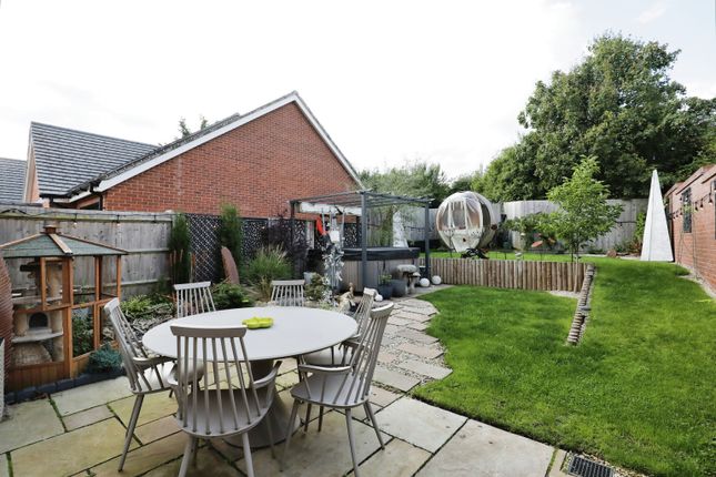 Detached house for sale in Victor Close, Gaydon, Warwick, Warwickshire