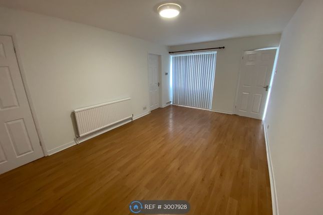 Lower Elmstone Drive, Tilehurst, Reading photo 3