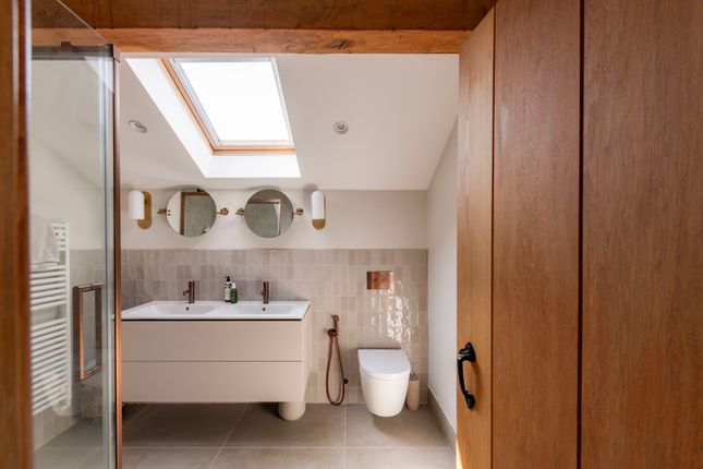 304642 - Orrell Fold Barn 54.Jpg