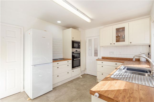 1, Charnwood Close, Worcester photo 4