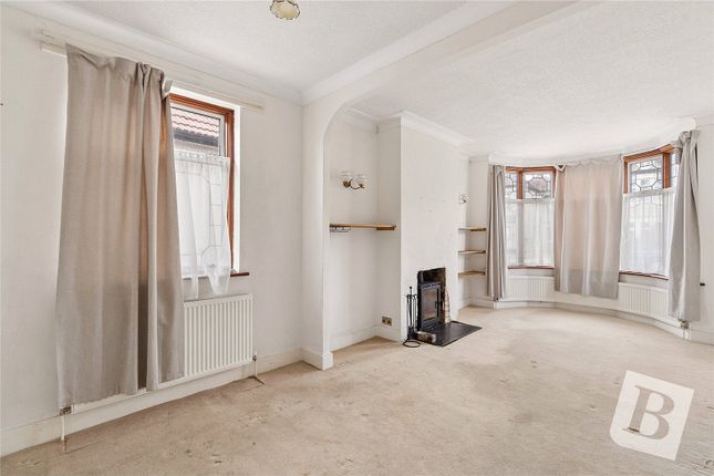 Mansfield Gardens, Hornchurch photo 2