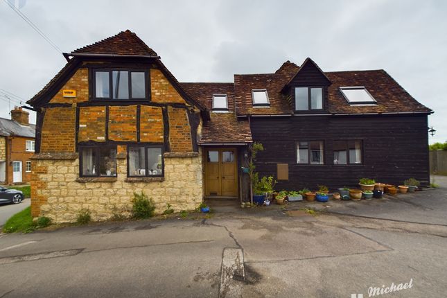 Barn conversion for sale in Oving Road, Whitchurch, Aylesbury