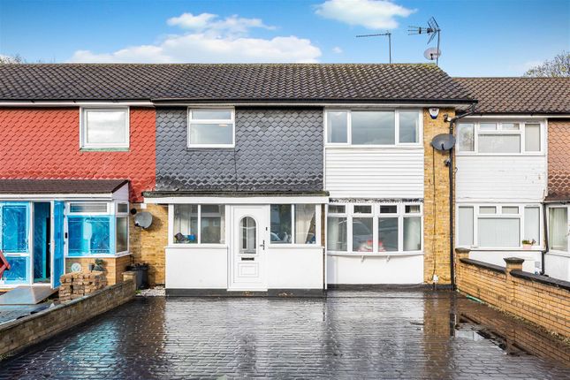 3-bed house on Lechmere Avenue, Woodford Green IG8, £575,000