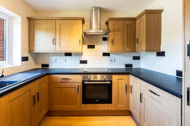 Thumbnail Terraced house for sale in The Spinney, Bar Hill