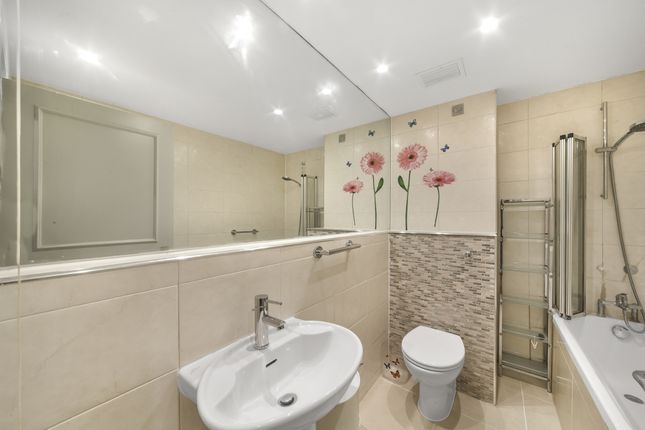 Flat A, 48, Lowndes Square, London photo 4
