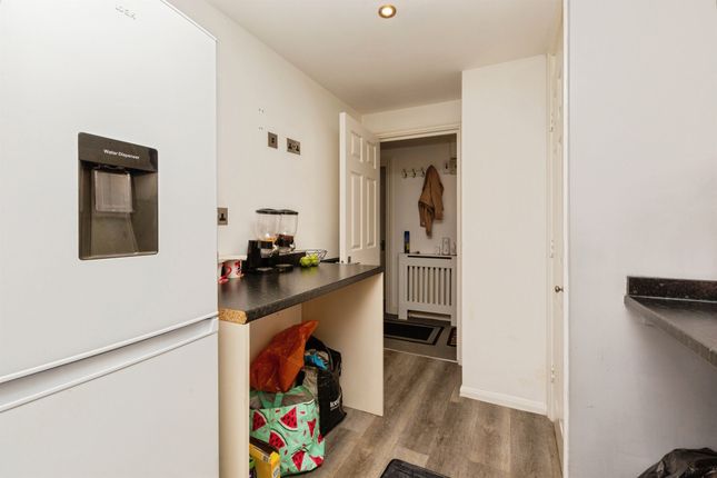 Flat 16, Dove House, Dove Place, AYLESBURY photo 4