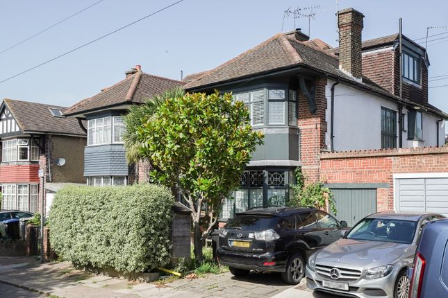 24 Chelmsford Square, Kensal Rise, London photo 4