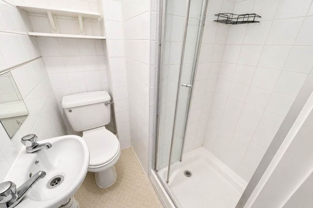 Flat 5, High Town Road, Luton photo 3
