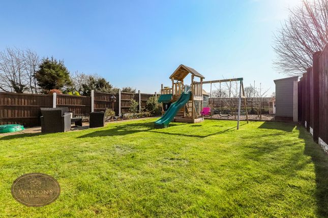 29, Maple Drive, Nottingham photo 2