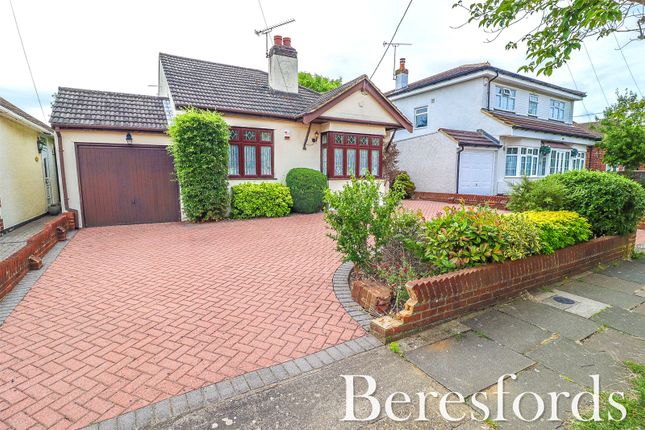 Cranham Gardens, Upminster RM14, 3 bedroom bungalow for sale - 65237558