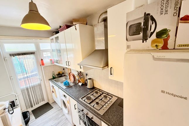 67, Penderry Rise, London photo 5