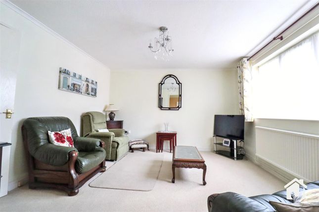 Flat 27, Rowena Court, Cross Lane, Mountsorrel photo 4