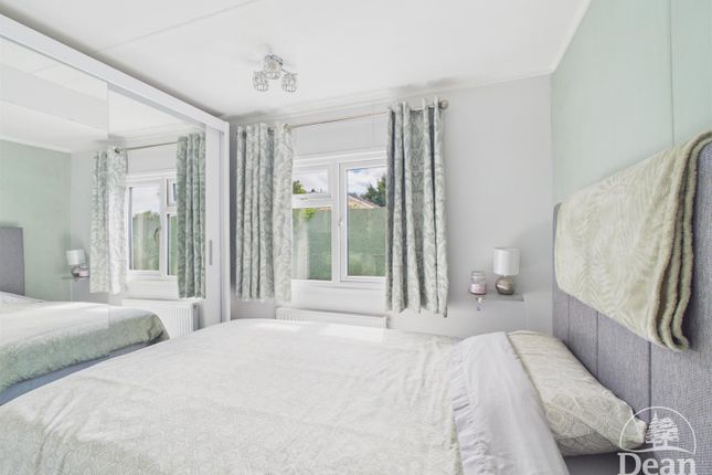 2, Sunnyhill Road, Cinderford photo 5