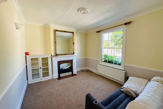 1, Chapel Lane, Binfield photo 2