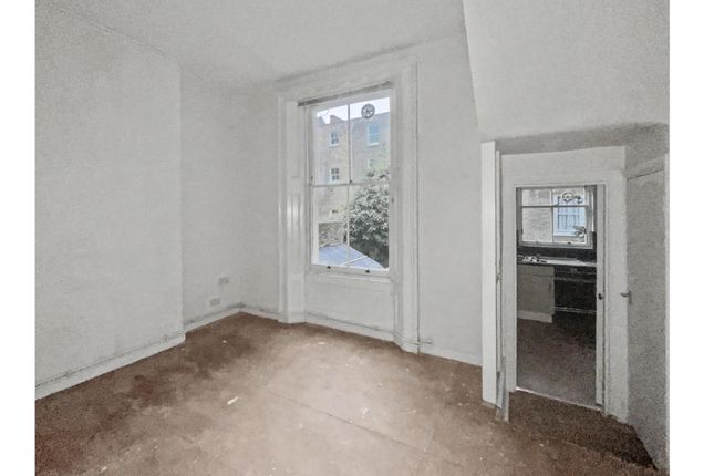 103 Flat B, Chesterton Road, London photo 3