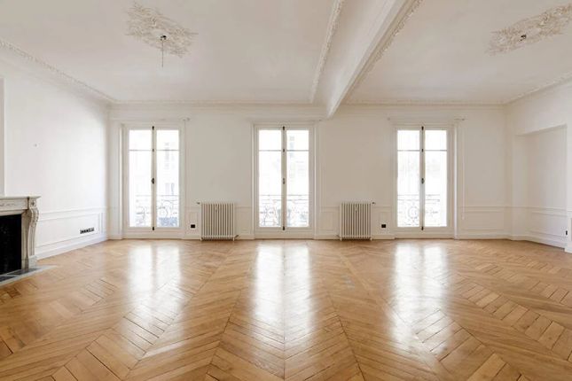 Thumbnail Apartment for sale in 17th (Monceau - Batignolles -Ternes), Monceau - Montmartre (9th, 17th, 18th), Paris