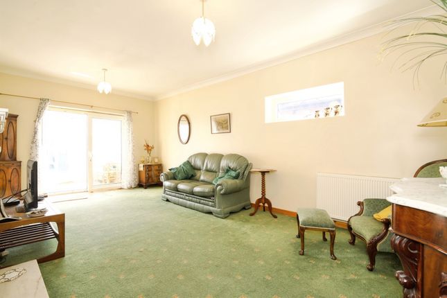 7, St. Johns Walk, Barnsley photo 3