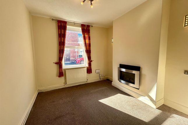 28, Hibernia Street, Scarborough photo 2