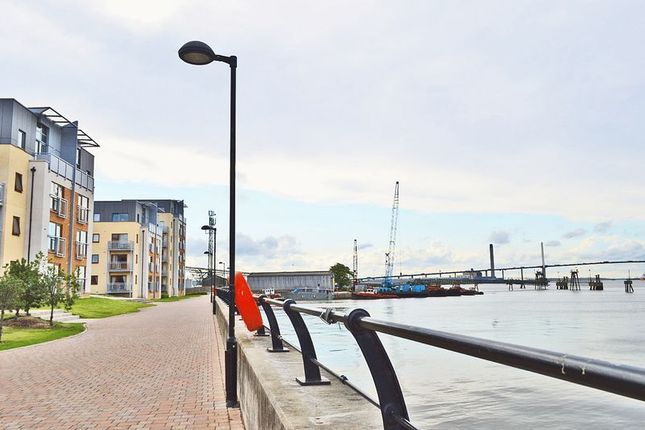 Flat for sale in Hibernia Court, North Star Boulevard, Greenhithe