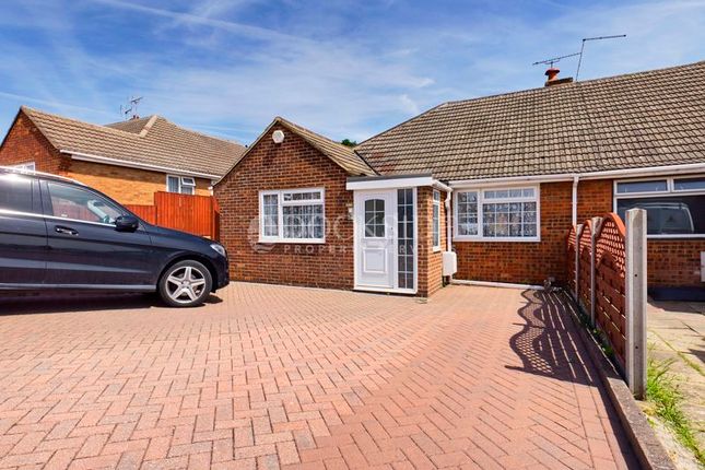 Thumbnail Bungalow for sale in Coombe Road, Hoo, Rochester