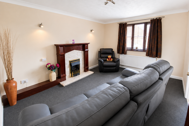 9, Pearl Court, Holbeach photo 3