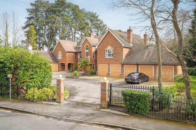 Thumbnail Flat for sale in Lady Margaret Road, Sunningdale, Ascot
